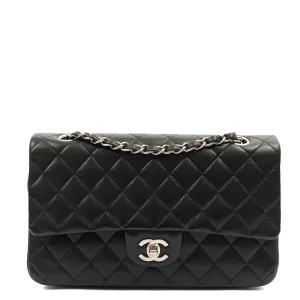classic double flap medium in black, lambskin leather